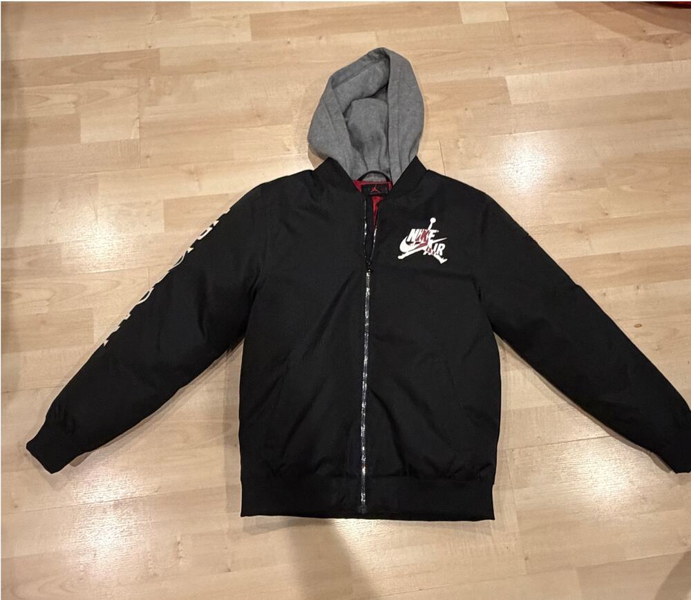 Nike Air Jordan Zip up Jacket with hood size Large EUC